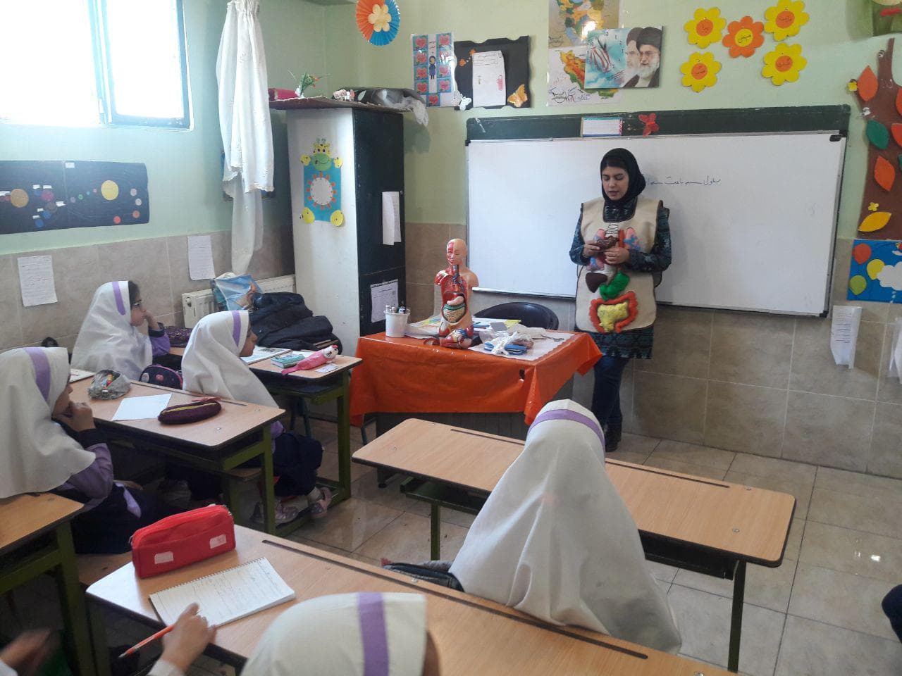 Half-day life sciences camp for fourth, fifth and sixth grade elementary students, Elementary School of Science and Literature